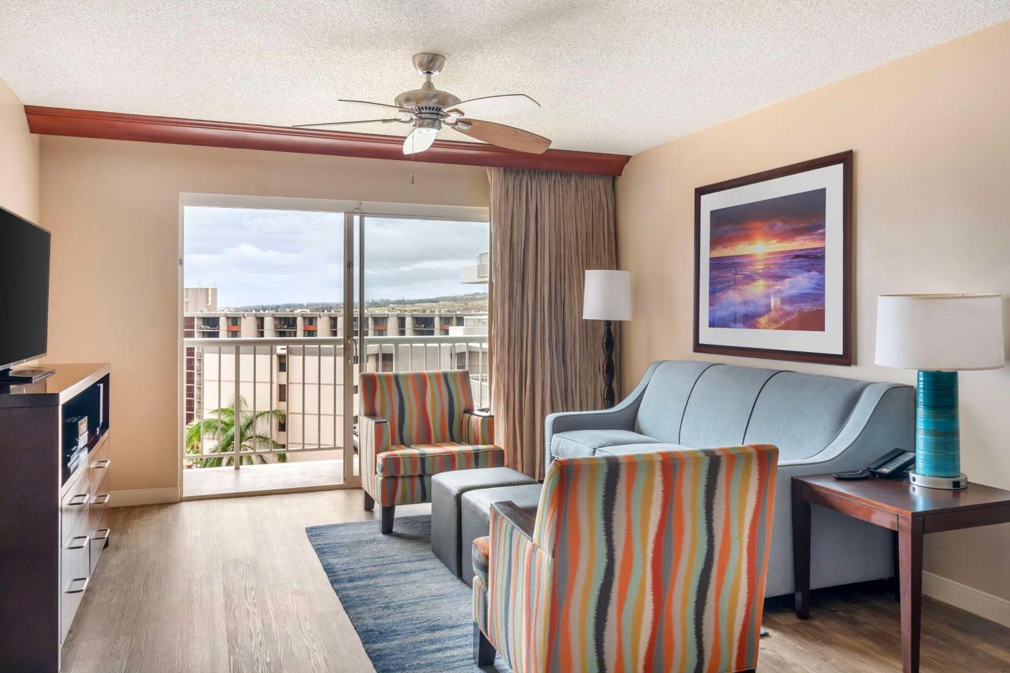 One-Bedroom King Suite Balcony Partial Ocean View,1601679735:JPEG